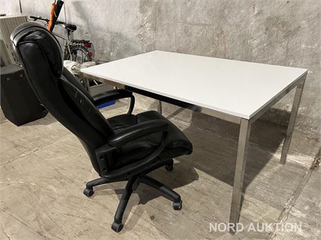 Skrivebord + kontorstol
