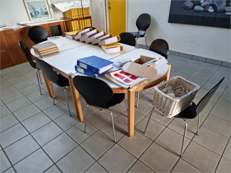 Konferencebord (3 delt) og 10 stk. stole