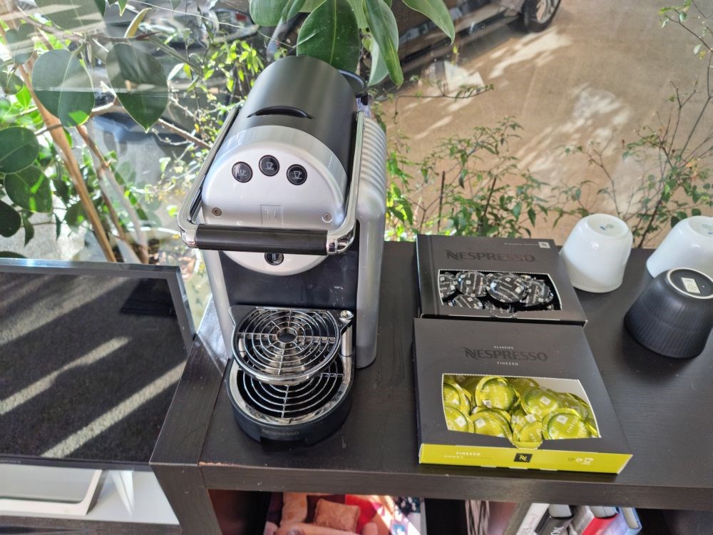 rig Måltid Algebraisk Nord Auktion - Nespresso maskine