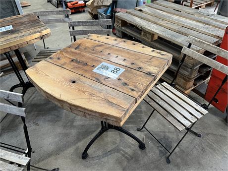 Cafebord / kabeltromlebord + 2 stole