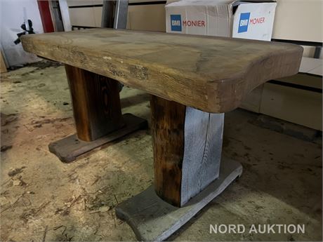 Bord med tyk egetræs bordplade 12 cm