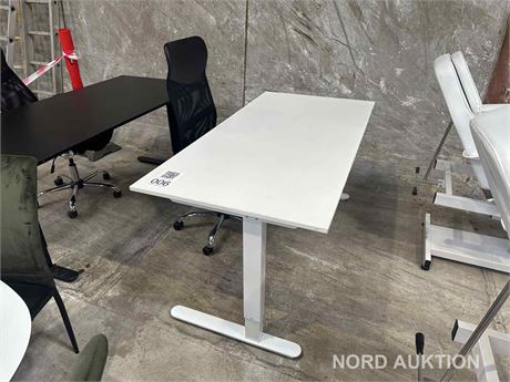 Skrivebord Hvid + kontorstol